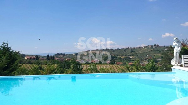 casa indipendente in vendita a Carmignano