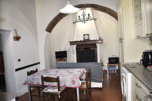casa indipendente in vendita a Carmignano