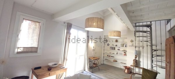 casa indipendente in vendita a Carmignano