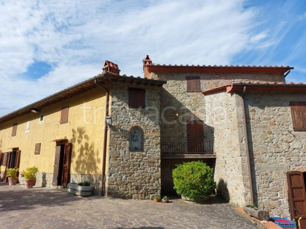 casa indipendente in vendita a Carmignano