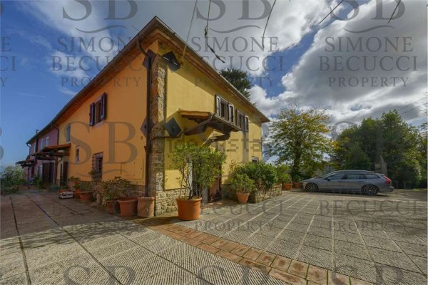 casale in vendita a Carmignano