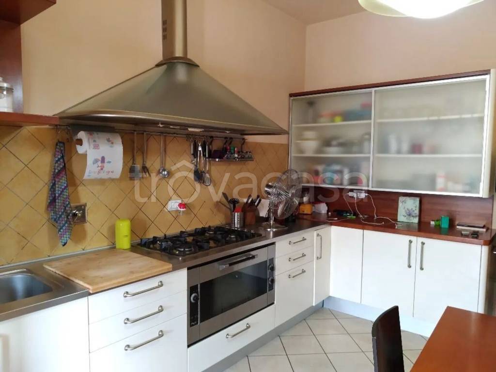 casa indipendente in vendita a Carmignano