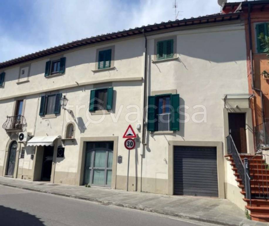 negozio in vendita a Carmignano