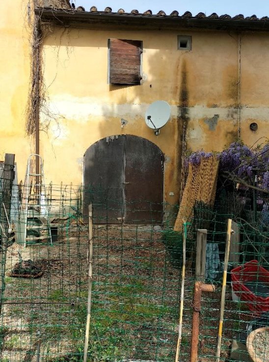 casa indipendente in vendita a Carmignano