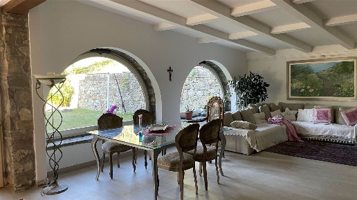 casa indipendente in vendita a Carmignano