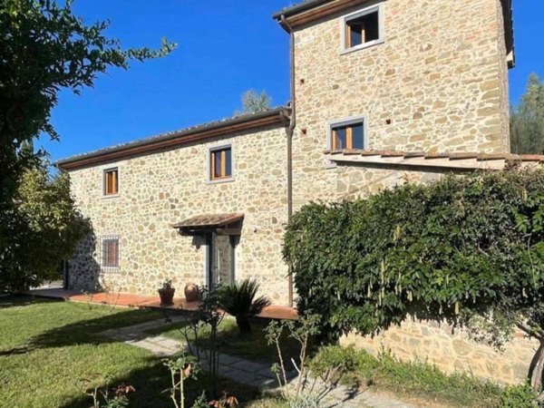 casa indipendente in vendita a Carmignano