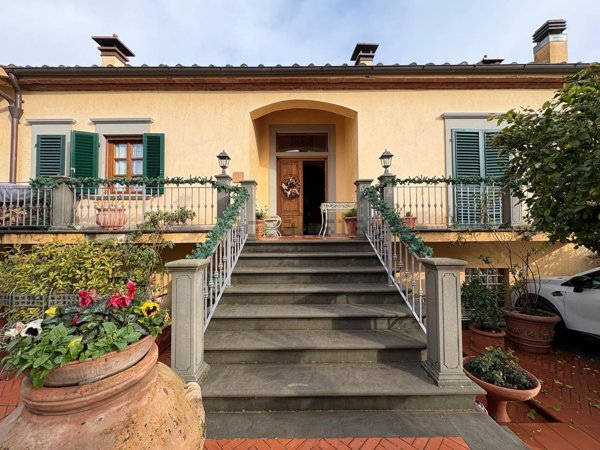casa indipendente in vendita a Carmignano