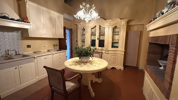 casa indipendente in vendita a Carmignano