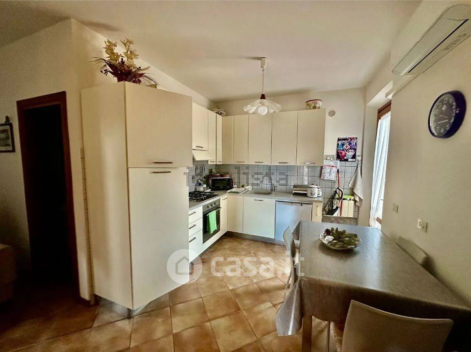 casa indipendente in vendita a Carmignano