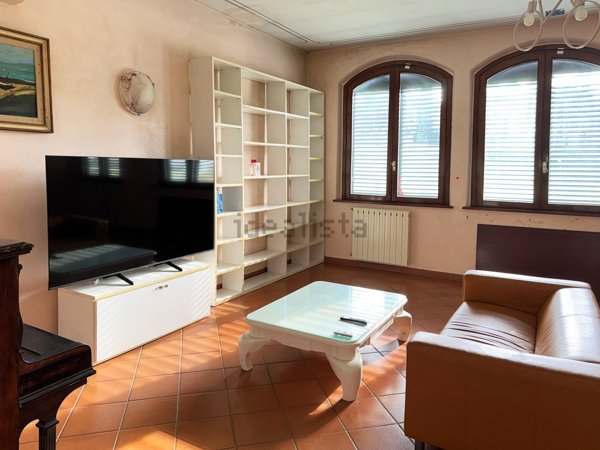 casa indipendente in vendita a Carmignano