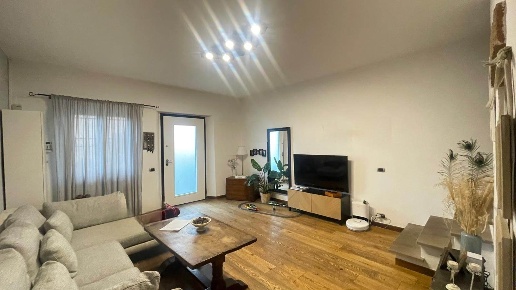 casa indipendente in vendita a Carmignano