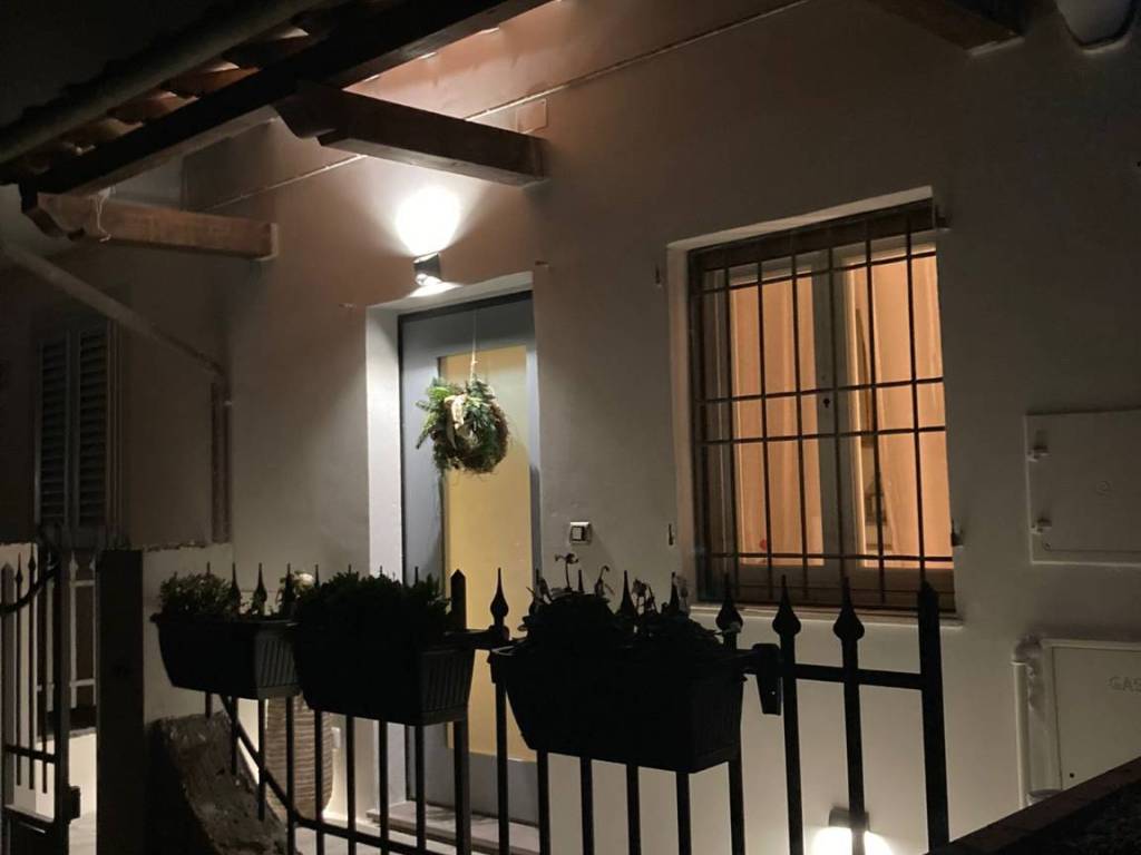 casa indipendente in vendita a Carmignano