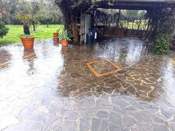 casa indipendente in vendita a Carmignano