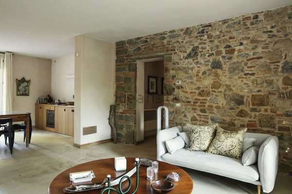 casa indipendente in vendita a Carmignano