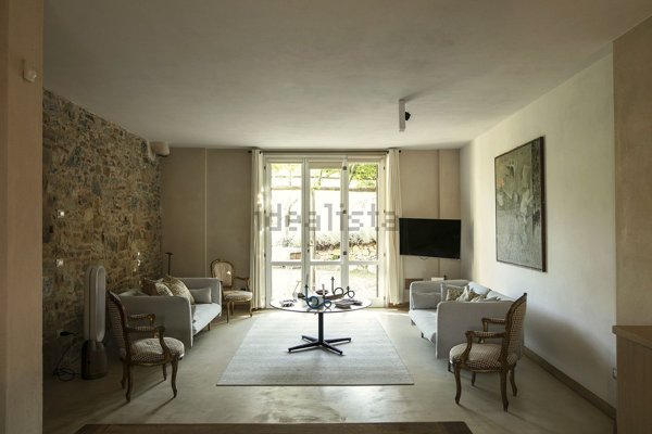 casa indipendente in vendita a Carmignano