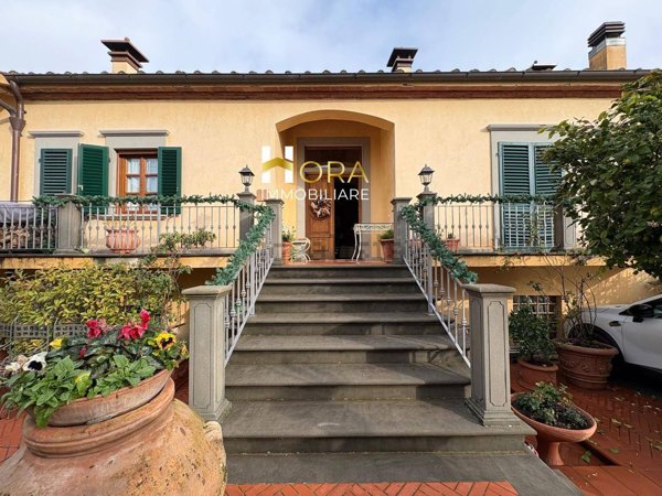 casa indipendente in vendita a Carmignano