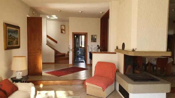 villa in vendita a Carmignano