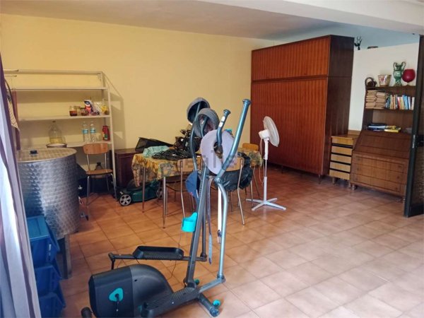 casa indipendente in vendita a Carmignano