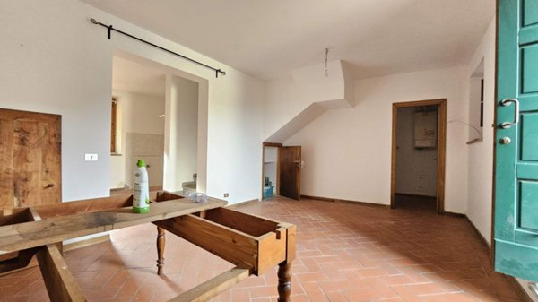 casa indipendente in vendita a Carmignano