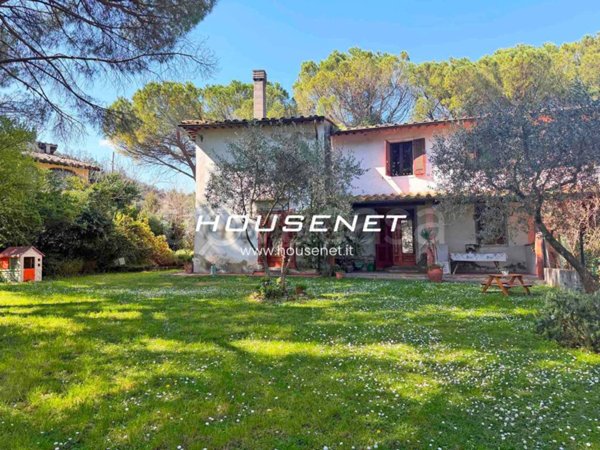 casa indipendente in vendita a Carmignano