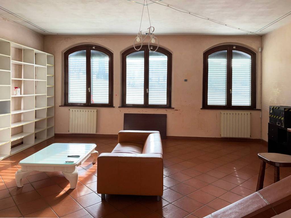 casa indipendente in vendita a Carmignano