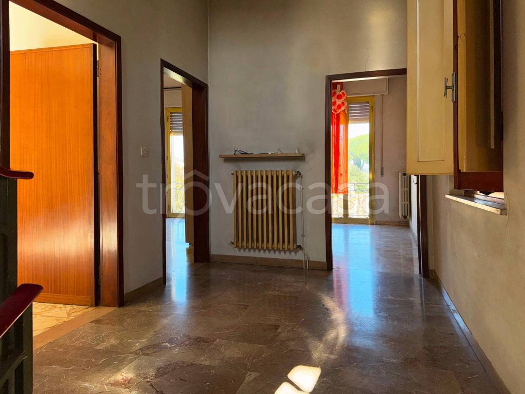 casa indipendente in vendita a Carmignano