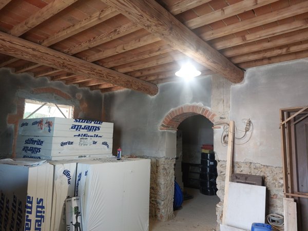 casa indipendente in vendita a Carmignano