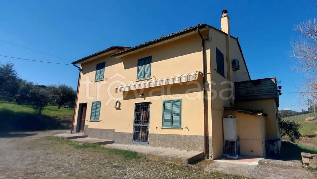 casa indipendente in vendita a Carmignano