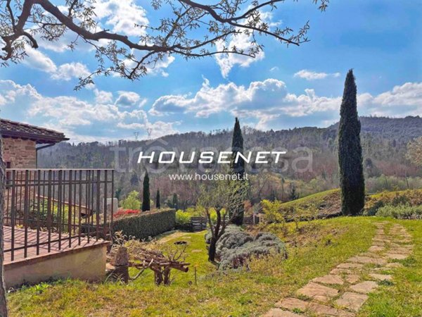 casa indipendente in vendita a Carmignano