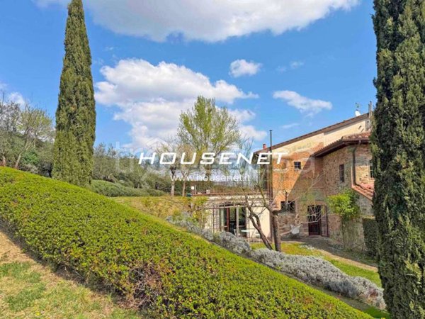 casa indipendente in vendita a Carmignano