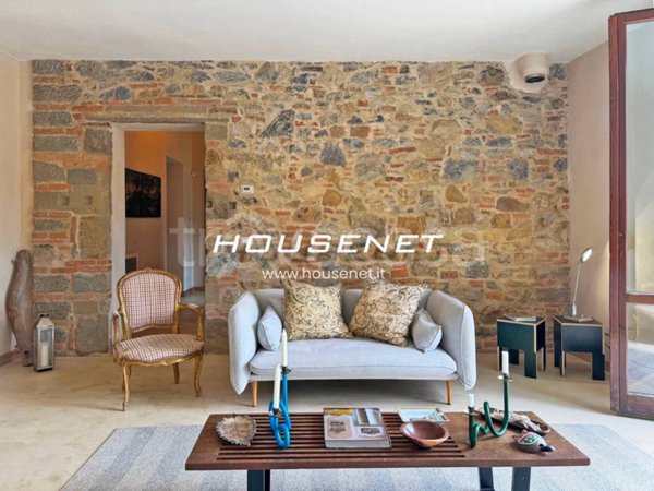 casa indipendente in vendita a Carmignano