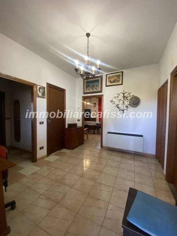 casa indipendente in vendita a Carmignano