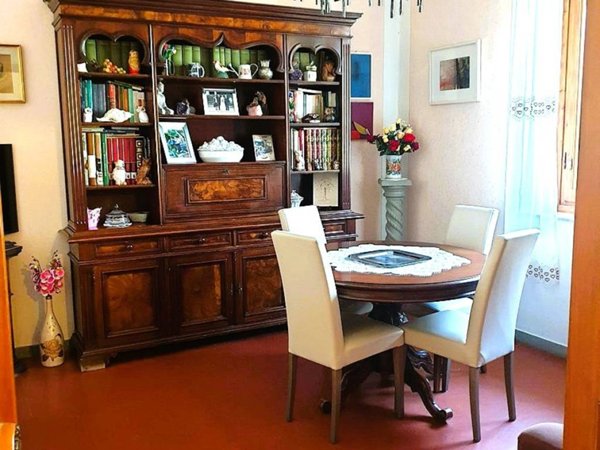 casa indipendente in vendita a Carmignano