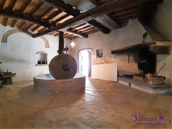 villa in vendita a Carmignano