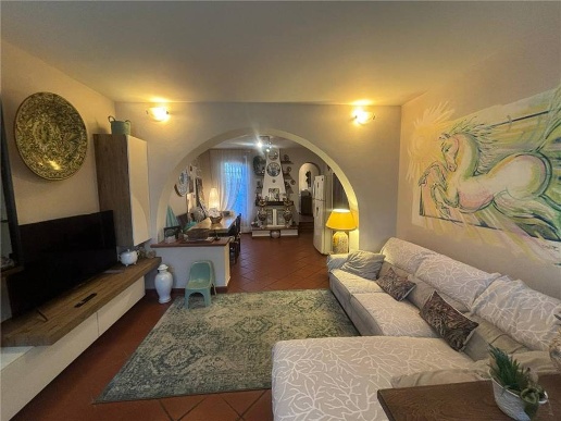 casa indipendente in vendita a Carmignano