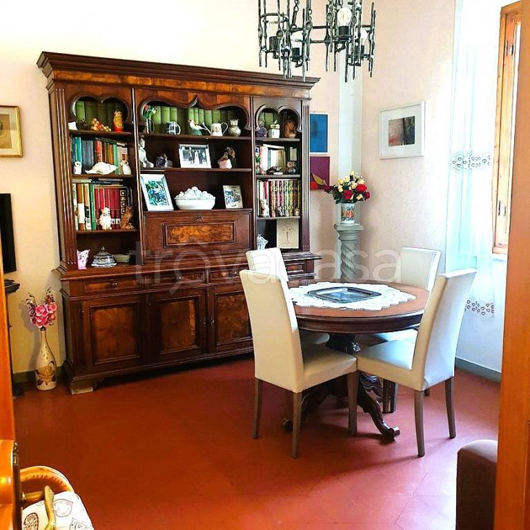 casa indipendente in vendita a Carmignano