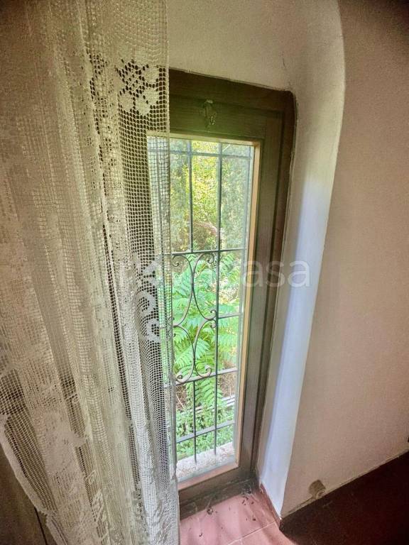 casa indipendente in vendita a Carmignano