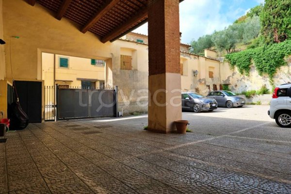 appartamento in vendita a Carmignano