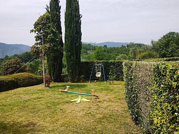 casa indipendente in vendita a Carmignano