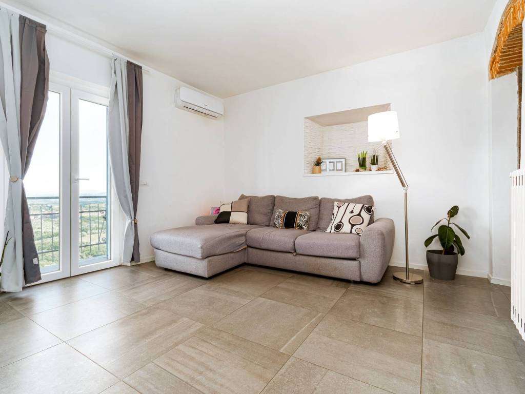 casa indipendente in vendita a Carmignano