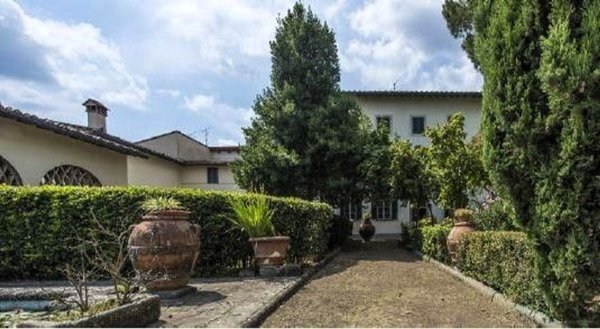 villa in vendita a Carmignano
