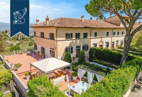 casa indipendente in vendita a Carmignano