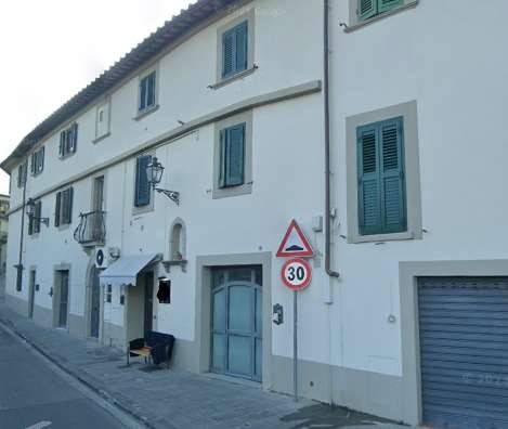 negozio in vendita a Carmignano