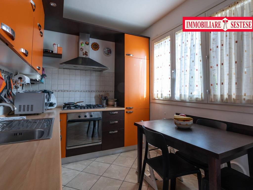 casa indipendente in vendita a Carmignano