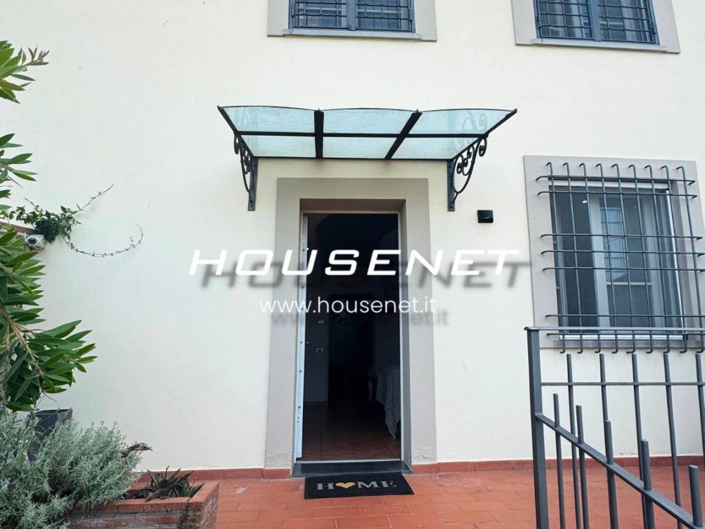 casa indipendente in vendita a Carmignano