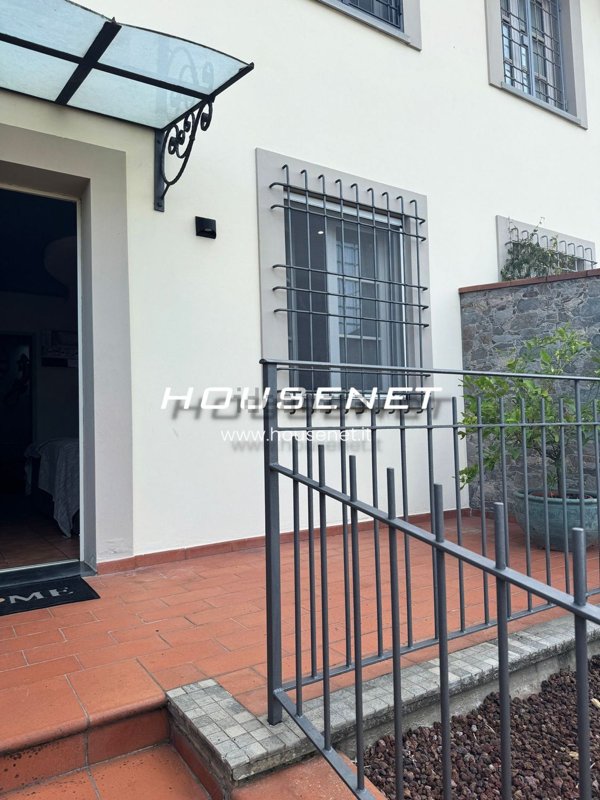 casa indipendente in vendita a Carmignano