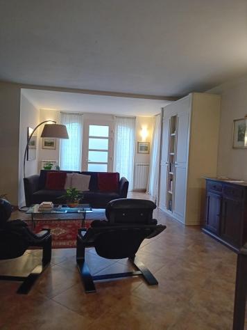 casa indipendente in vendita a Carmignano