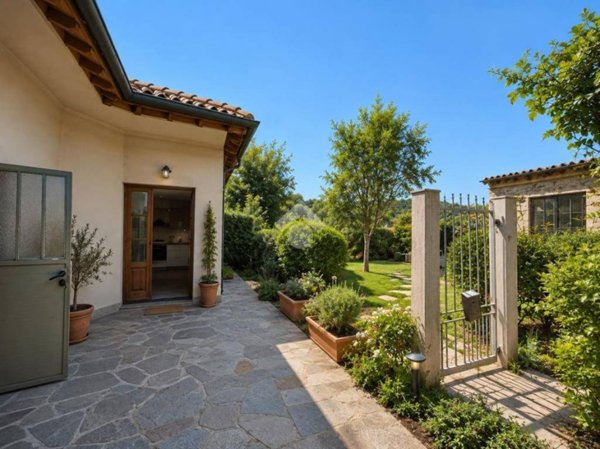 casa indipendente in vendita a Carmignano