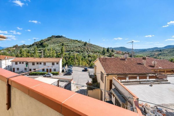 appartamento in vendita a Carmignano