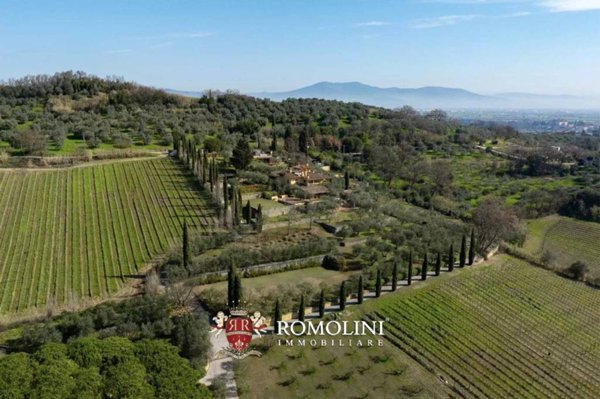 casa indipendente in vendita a Carmignano